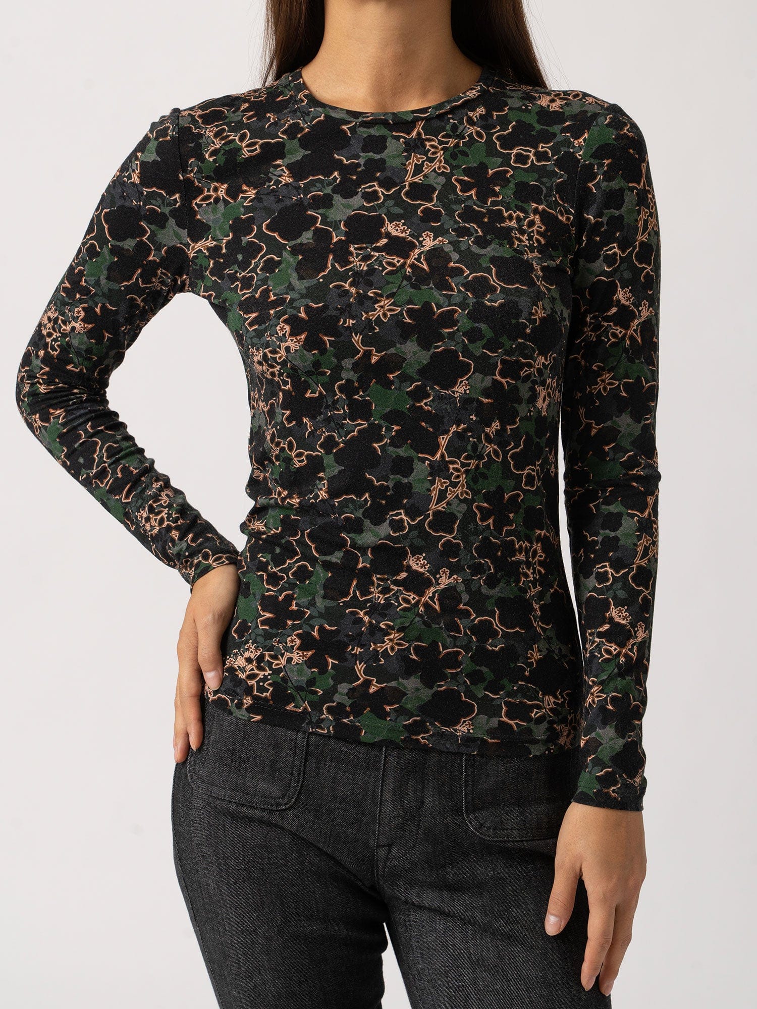 Austen Crew Neck Tee Green Twilight Floral - Women's T-Shirts | Saint + Sofia® EU